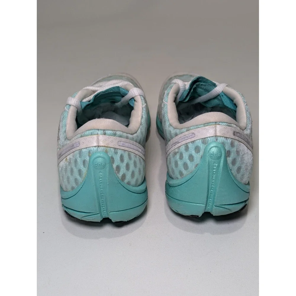 Brooks Women's Pure Connect 4 Running Shoes, 7 B